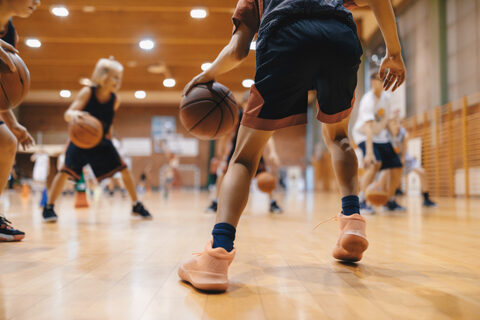 Coaching and Refereeing Basketball for Inexperienced Coaches